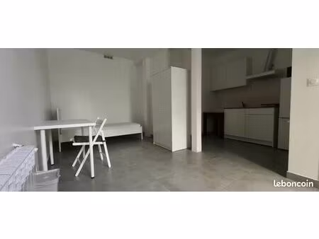 studio meublé de 28 m² plein centre de palaiseau (91)