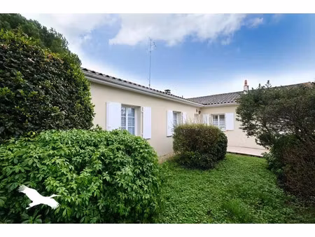 vente maison 5 pièces 125 m² à jarnac (16200)  241 960 €