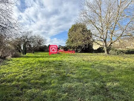 terrain à bâtir - proche chinon -1290 m2