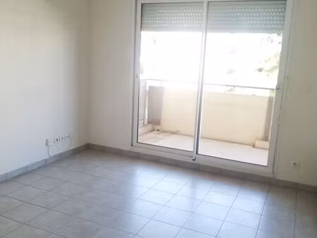 annonce location appartement 2 pièces de 31m2 à avignon (84000) - paruvendu.fr ref 9927850