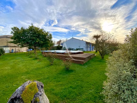 vente maison 7 pièces  174.00m²  allas