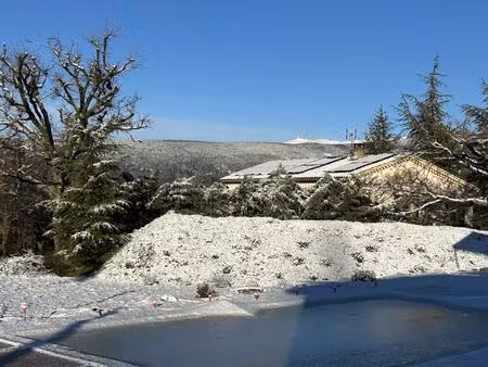 exclusivite une superbe villa récente vue ventoux