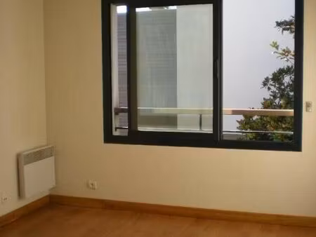 location appartement 1 pièce 21 m² à la rochelle (17000)
