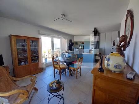 bel appartement lumineux avec terrasse et garage