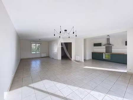 vente maison 5 pièces 118 m² à briollay (49125)  274 900 €
