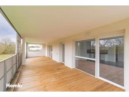 appartement t4 de 98 m² avec terrasse de 38 m² et place de parking