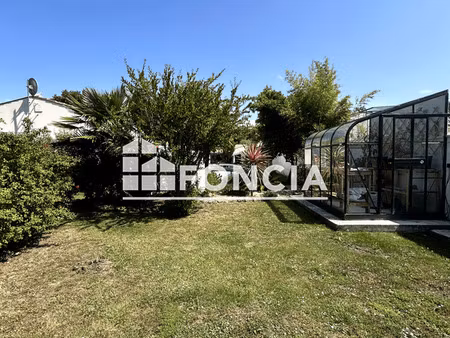 maison de plain-pied avec piscine