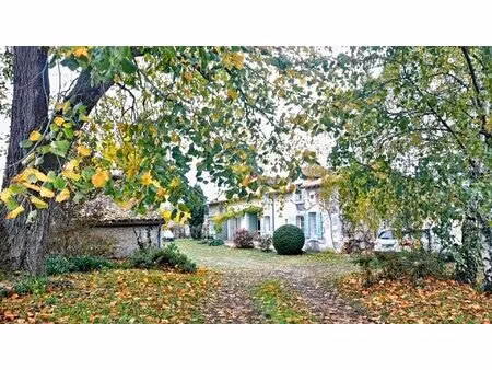saint-aulaye longere de 210 m² 5 chambres