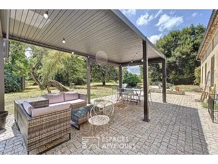 grande maison familiale en pierre