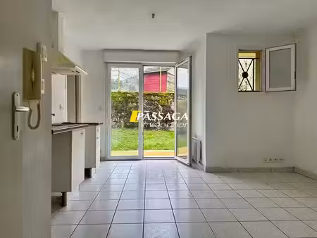 vente appartement saint-geniez-d'olt et d'aubrac 12130 - - surface privée