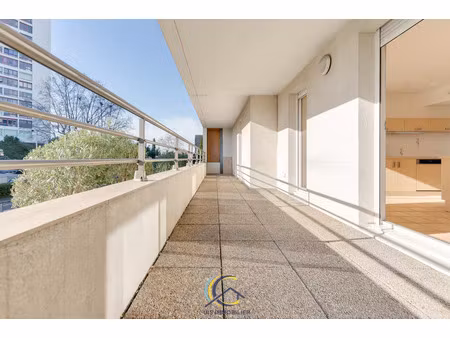 vente appartement 3 pièces 68m2 marseille 8eme (13008) - 325000 € - surface privée