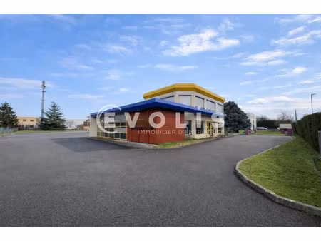 locaux à louer à reyrieux