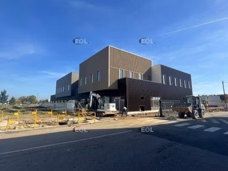 a vendre - bâtiment de 1 989 m² à buchelay (78)