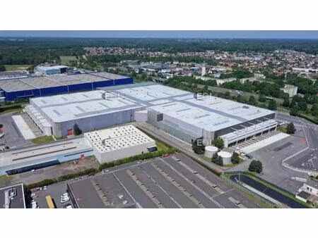 gretz-armainvilliers (77)  à louer plateforme logistique d'une surface totale de 60 777 m²