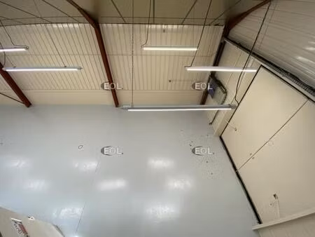 a louer  local d'activité de 385m² !