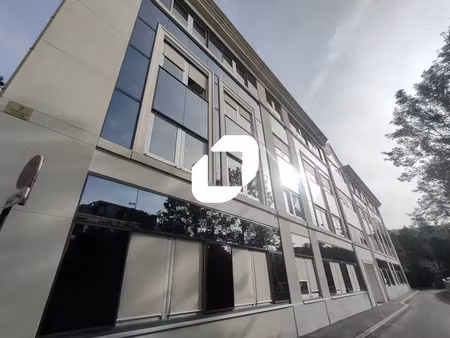 a louer  proche gare versailles chantier