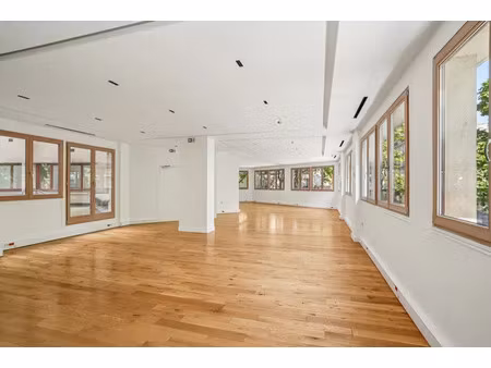 le marcadet - location de bureaux flexibles paris 18 - bureau opéré privatif