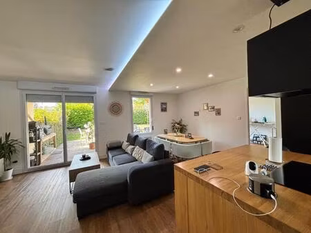 maison dans une résidence sécurisée