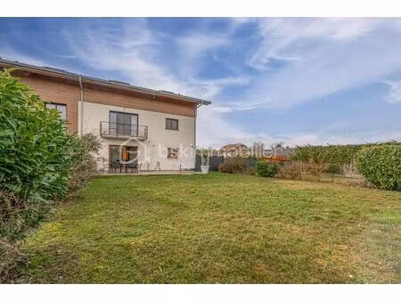 charmant type 4 en rez de jardin / jardin xxl / 2 places de parking