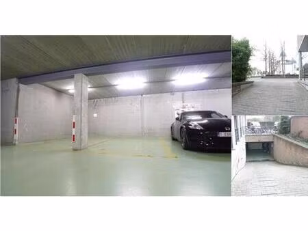 parking à louer à koningin astridlaan 2 sint-michiels (rbv29530)