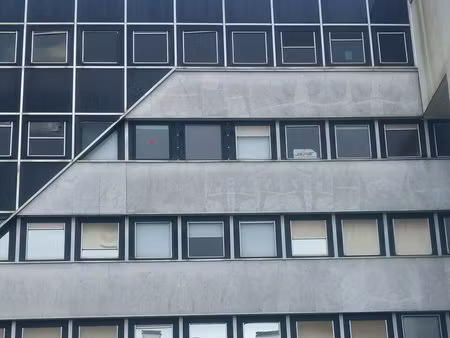 location local professionnel 161m² nantes 44100