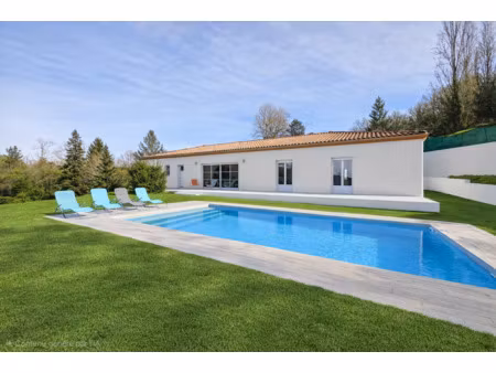 maison 6 pièces - 137 m²