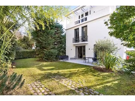 paris xvie - village d'auteuil - maison dans une villa privée