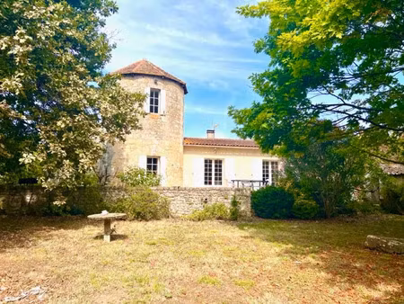 vente maison 5 pièces 3000 m² saint-estèphe (33180)