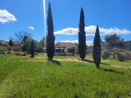 propriété sublime avec gîte  piscine et vues
