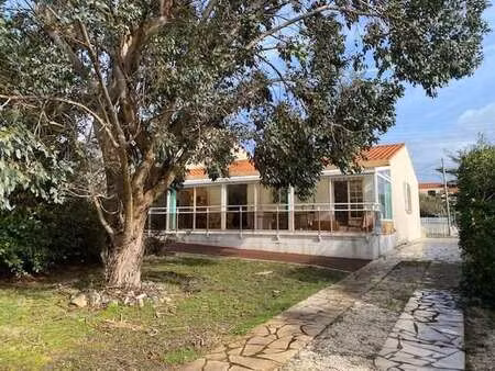 vente maison aux sables-d'olonne (85100) : à vendre / 95m² les sables-d'olonne