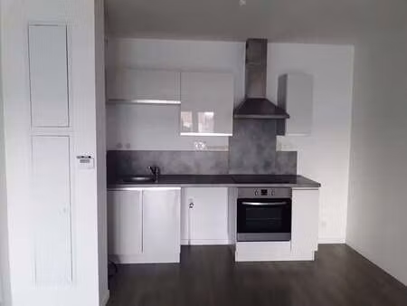 location appartement 3 pièces à nantes (44000) : à louer 3 pièces / 64m² nantes