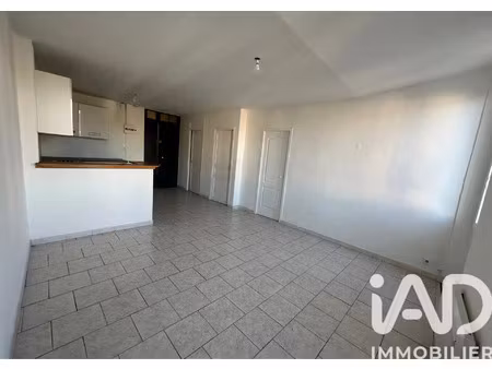 location appartement 3 pièces à vidauban (83550) : à louer 3 pièces / 48m² vidauban