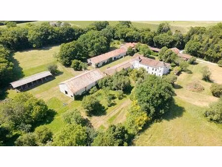 magnifique domaine du xviii eme sur + de 8 5 ha avec etang