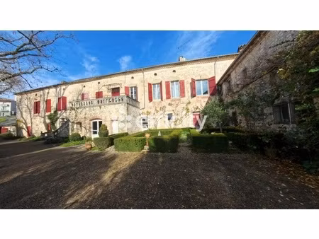 maison 13 pièces - 441 m²