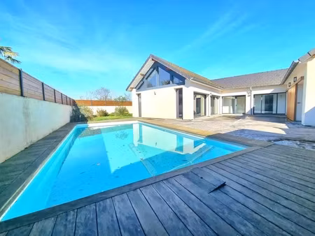 vente maison 7 pièces 192 m² à artiguelouve (64230)  479 000 €