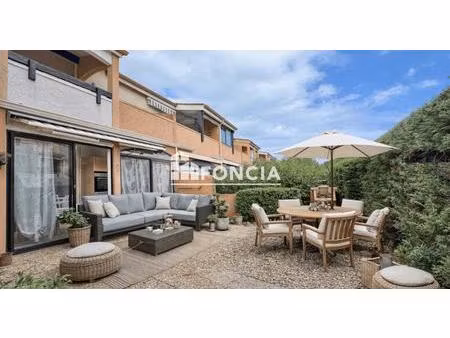 cap d agde  secteur la clape  t2 cabine + parking privatif