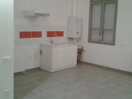 location appartement 3 pièces 75 m² à nîmes (30000)