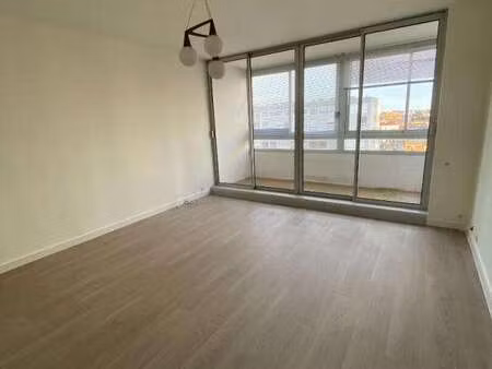 location appartement 3 pièces aux sables-d'olonne (85100) : à louer 3 pièces / 62m² les sa