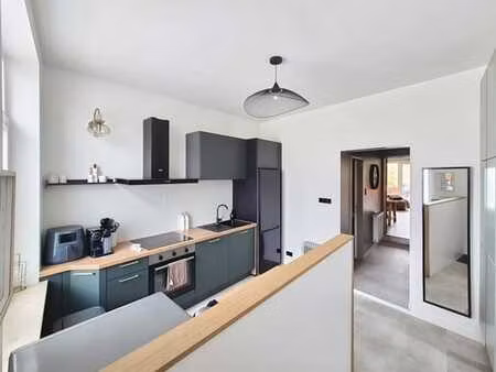 maison de ville entièrement rénovée à visiter sans tarder !