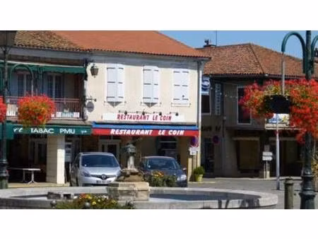 ã vendre  trie sur baise (hautes pyrénées): maison d'angle et re