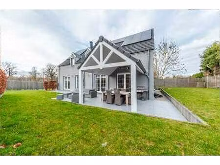 ravissante villa prête à vivre