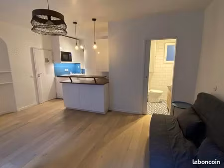 studio à nation très bon état 22 m2 à louer dès que possible 880