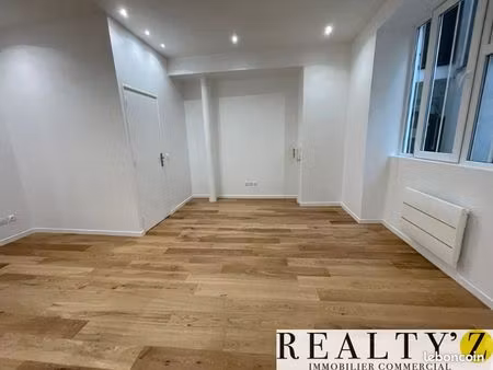 local commercial 107 m²