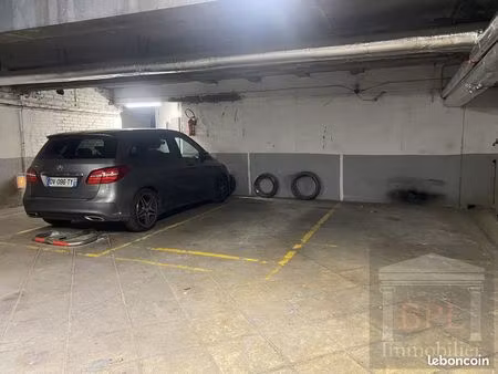 parking/box 8 m² paris