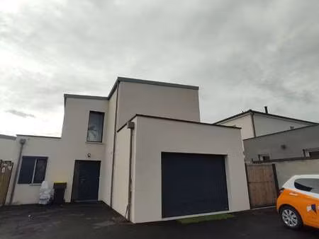 location maison à saint-macaire-en-mauges (49450) : à louer / 111m² saint-macaire-en-mauge