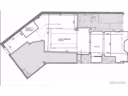 boutique 394 m² paris