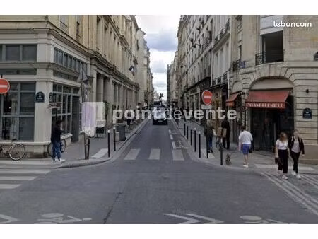 commerce chaussure/cuir 75 m²