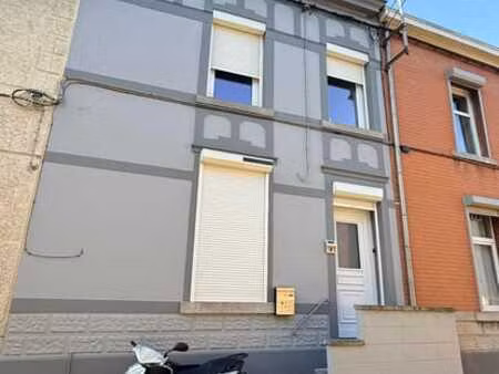 belle maison à vendre au centre de chapelle