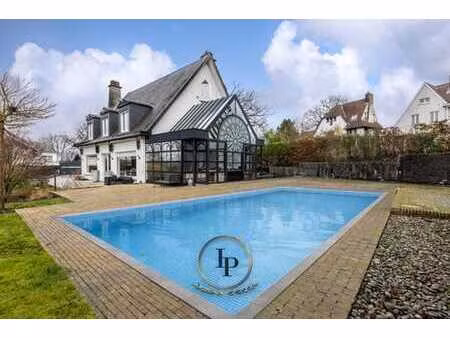 villa d'exception au bois du prince - loverval