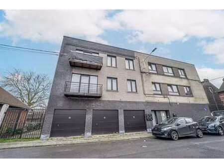 très bel immeuble de rapport composé de 4 appartements